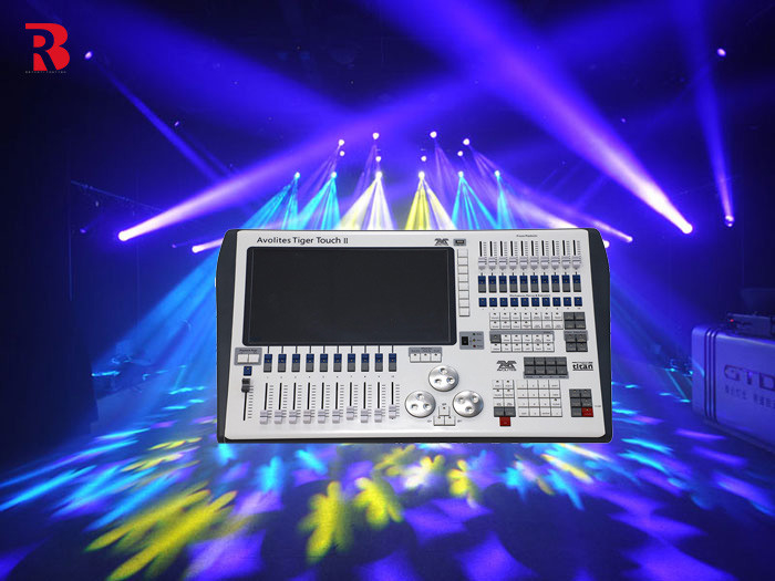 220V Core Duo I5 120GB 64DMX Outputs Controller สําหรับงานแสดงคอนเสิร์ต